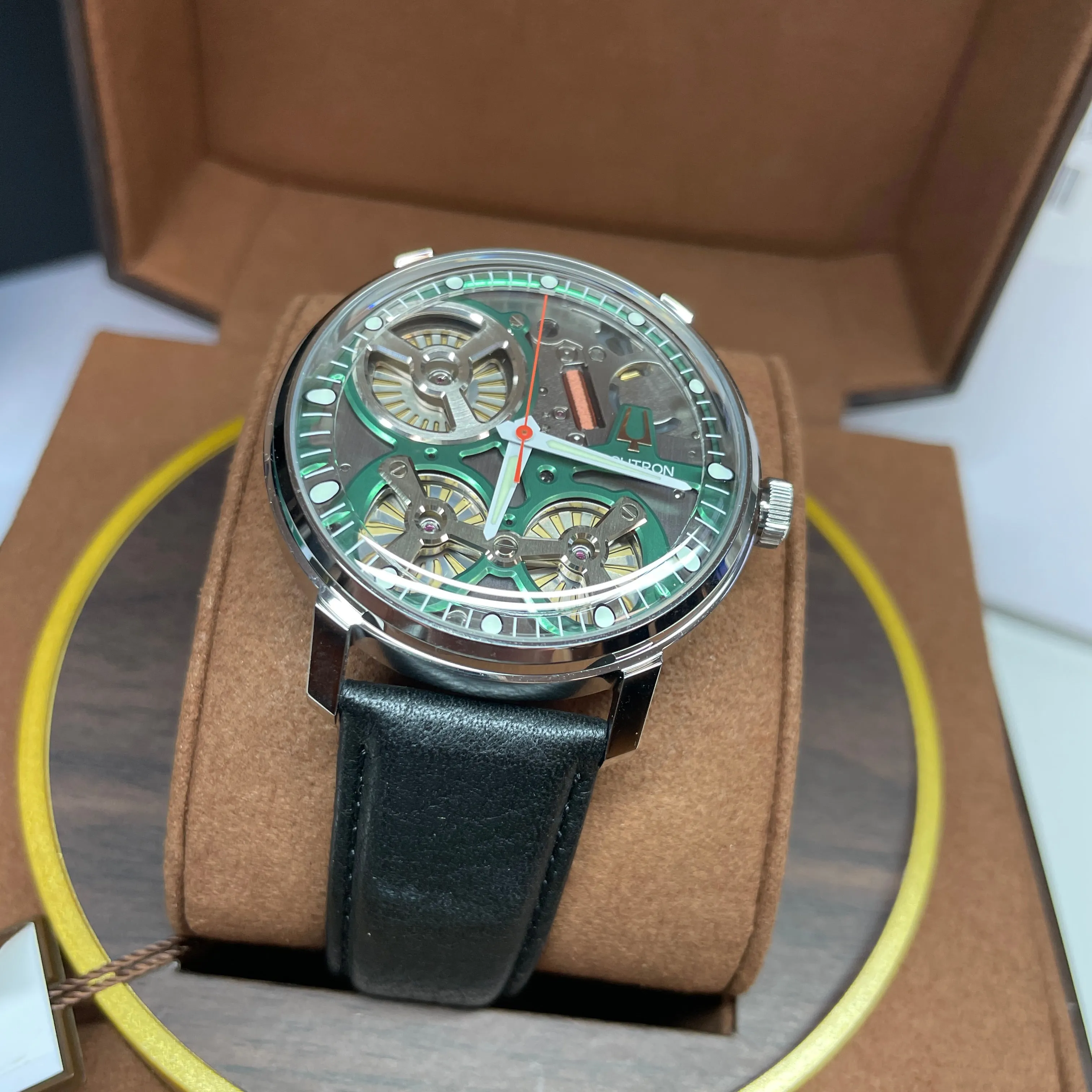 Accutron Spaceview 2020 ElectroStatic Silver Green Dial Watch 2ES6A001