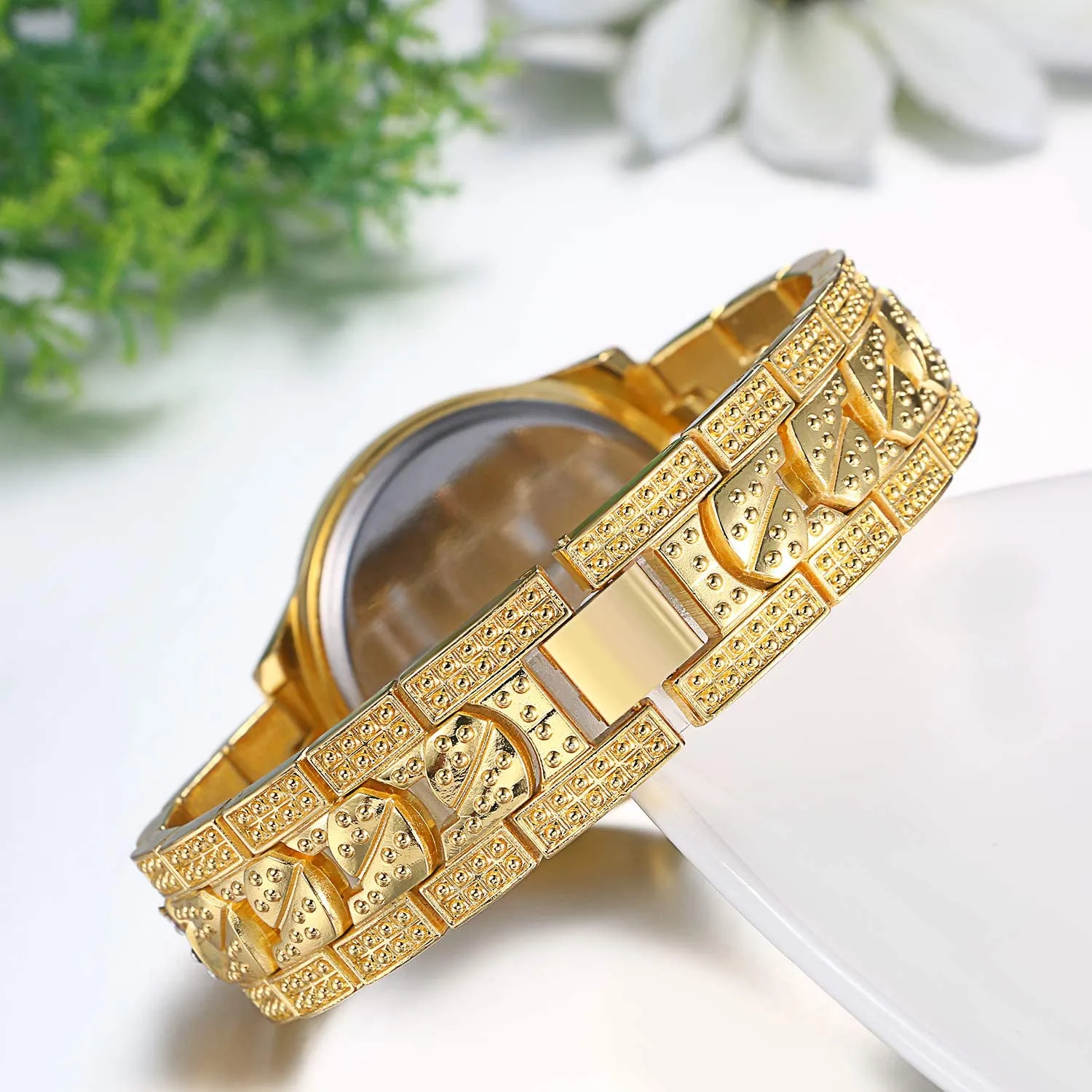 JewelryWe Men Women Watches Gold Tone Alloy Quartz Watch Stylish Rhinestone Business Casual Dress Wristwatches for Valentine’s Day