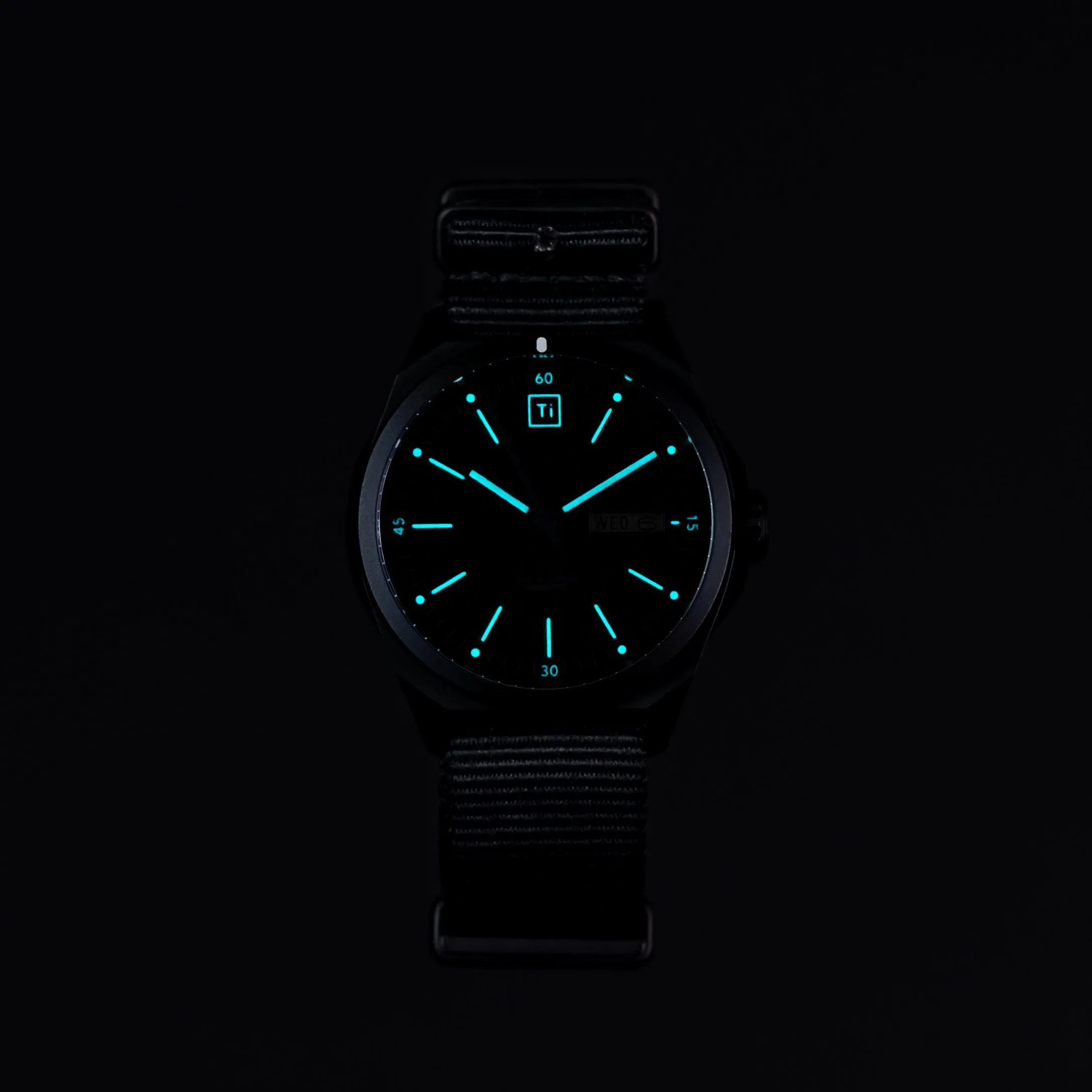 Ti Field Watch / Solar Driven / Black